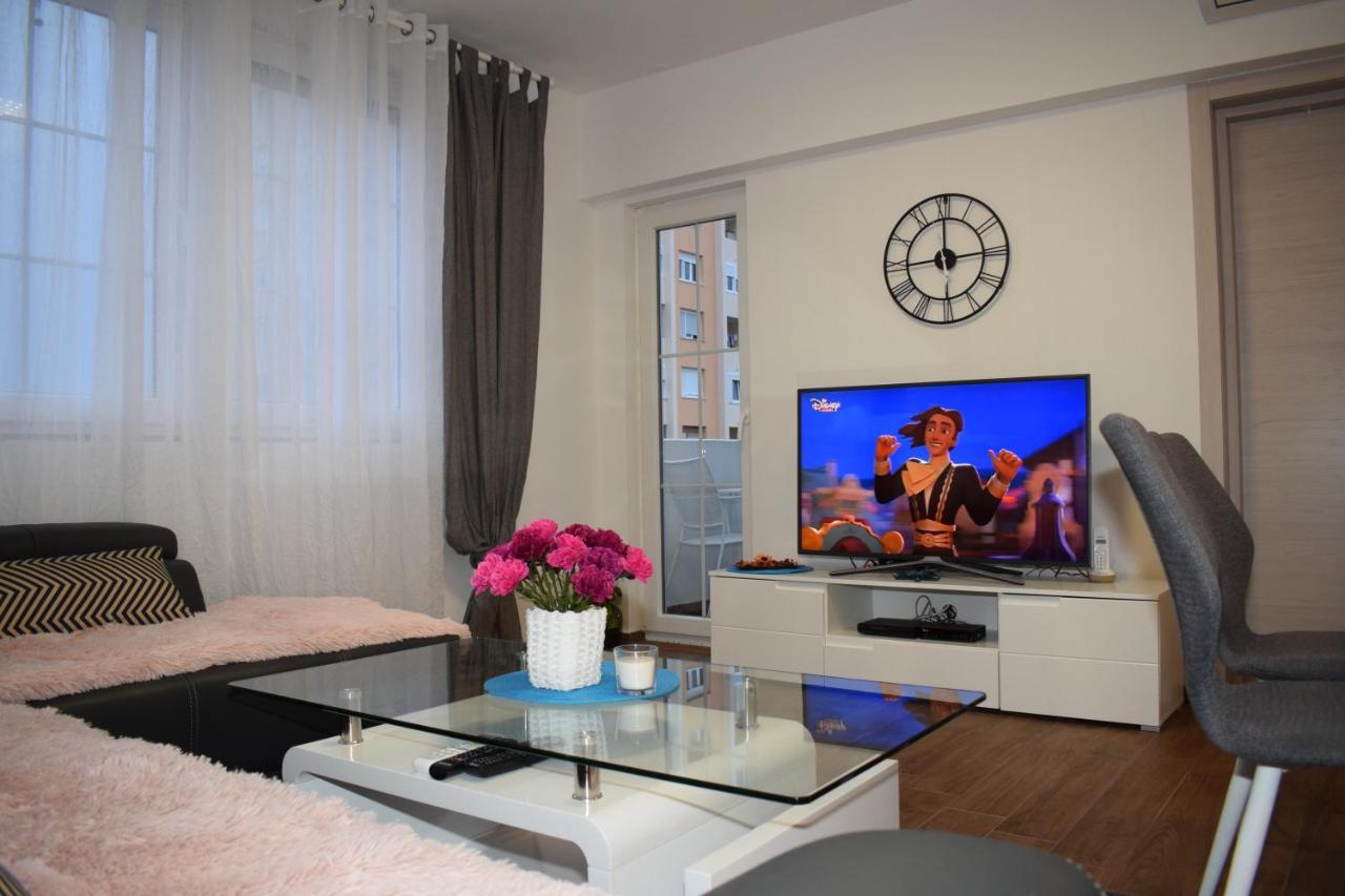 Apartment Trixi Pula Bagian luar foto