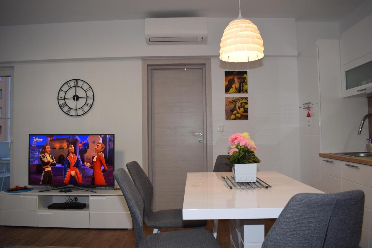 Apartment Trixi Pula Bagian luar foto