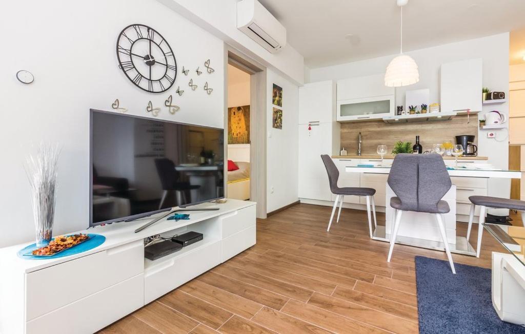 Apartment Trixi Pula Bagian luar foto