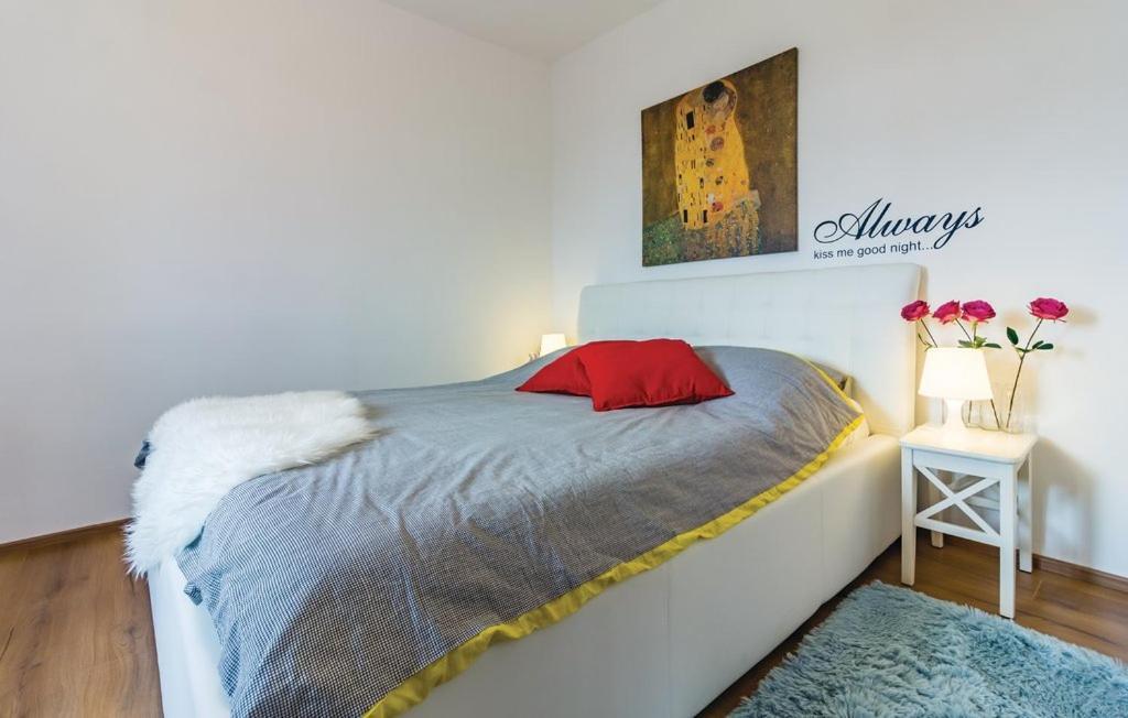 Apartment Trixi Pula Bagian luar foto